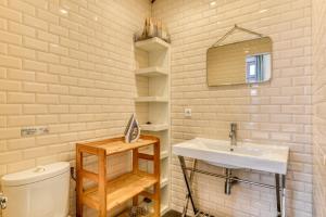 Balcon de ville - Premiere Conciergerie