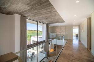 Peralta Beach - Award Winning Exquisite Dream Villa with Infinity Pool