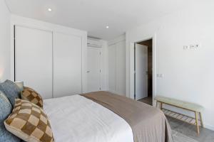 Modern Villa with Private Pool Near Baleal Beach