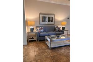 The Beach Club At Siesta #202B