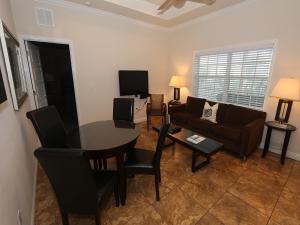 The Beach Club At Siesta #204B