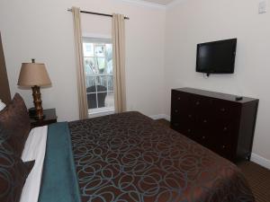 The Beach Club At Siesta #204B