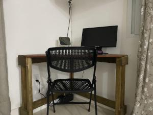 West End Condo Near Beaches and Diving