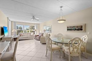 Beach Harbor Club F202
