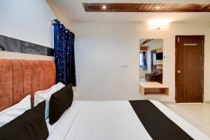 Hotel O RR Grand Luxury Rooms