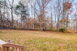 Serene and Spacious! Family-Friendly Catharpin Home