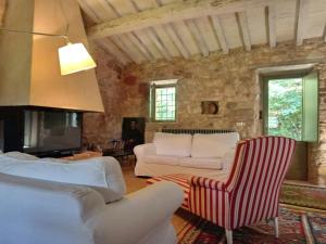 Stone Farmhouse With Views Of Todi