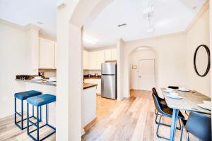 Family Fun Condo Pool and Sauna near Disney