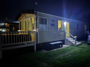 Cosy 2 bed in Dovercourt Holiday Park -Sleeps 6