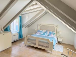 JASMINE VILLA luxury house with private pool, spacious terraces and spectacular sea views