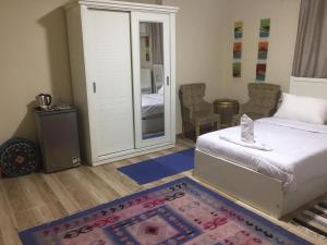 Flamingo pyremids guest house