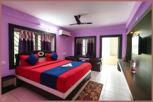 Subrata Sarkar Road Ashish Shree Near Sea Beach - Fully Air Condition withLuxury - Luxuary Rooms With Attached-Balcony -wifi-Restaurant And Parking Facilities- Best Hotel In Puri