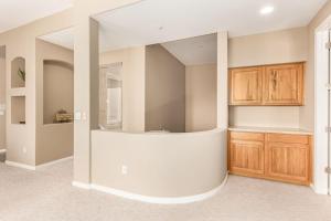 3BR Stay with Heated Pool, Spa, Gym and Grill Access