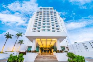 Altitude at Krystal Grand Cancun -Inclusive