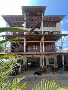 El Turista - MOON ST