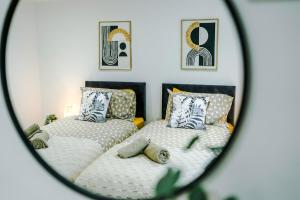 Ideal for long term stays, FREE parking, sleeps 4!