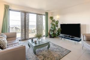 5 Bed in Ogmore-by-Sea oc-o33570