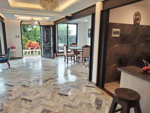 Casa Ulloa Eje Cafetero 30 Personas, Piscina & WiFi