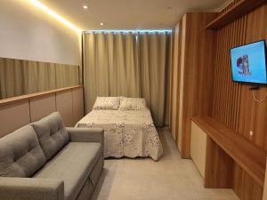 Flat has rooftop with barbecue and sea view