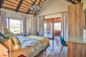 Doornkop Luxury 8 Sleeper with Private Pool and Boma