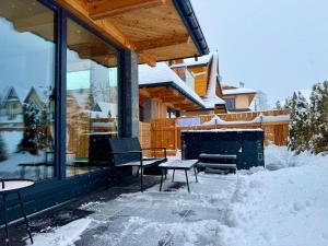 Domki Siodemka każdy z prywatnym jacuzzi