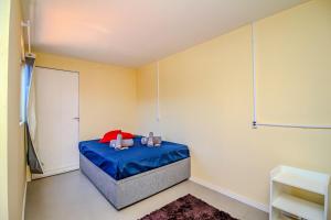 Pé na areia Brava 50m da praia Vista Mar