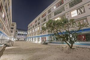 Townhouse Royal Palms Shared Serviced Apartment