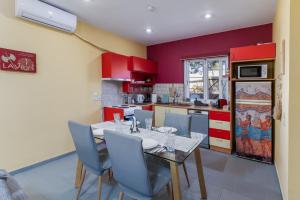 Seaside, relaxing family house with playground! Villa Lavrys 3