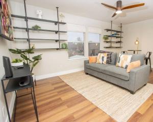 San Antonio Retreat Family Home. 42.5 wYard