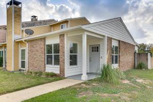Great for Travel Nurses 2BR East Dallas Townhome!