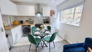 Promo Rate - Modern Studio flats near Kings Cross, St Pancras & Euston by NourNest Apartments