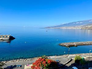 Artistic beachfront apartment