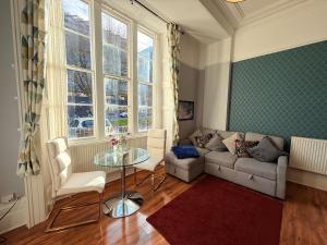 A Charming Spacious Apartment in City Centre