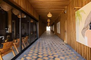 Apê de charme em condomínio exclusivo na R. Mucugê