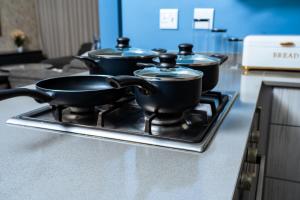 Fully Equipped Modern 2-Bedroom