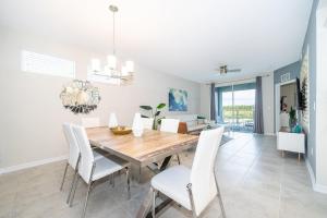 4721-201AB STOREY LAKE, CONDO 32 GARDEN VIEW