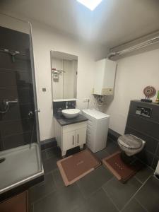 Ideal Point - Hamburg Ap