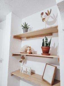 Cheap Digs w Great Terrace and Perfectly Located