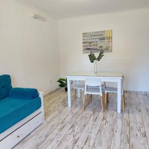 Depto con cochera, súper ubicación!