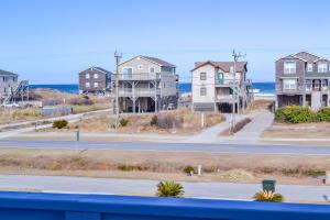 K1052 The Blue Heron - Pool, Hot Tub, Ocean Views, Close to Oregon Inlet
