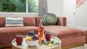 Scottsdale Retreat w Private Pool Outdoor Dining Close to Old Town Fun Casa Cambridge by AvantStay