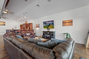 Near Disney Tmorrows Grand Getaway with Dock!