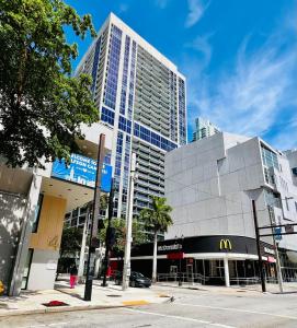 Live Miami Vibes 2 Bedrooms Bayside Steps City Views Pool