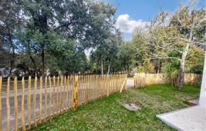 2 Bedroom Nice Home In Meschers-Sur-Gironde