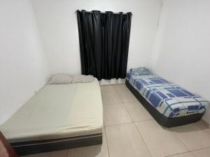 Casa Duplex 2 quartos com amplo quintal