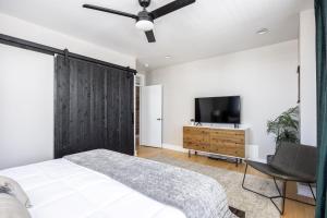 Music City Views Downtown - Parking Included