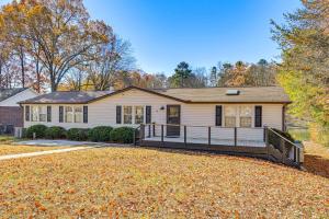 Boaters Paradise on Lake Norman with Private Dock!