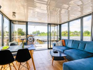 Tiny Houseboat De Woudaap - I