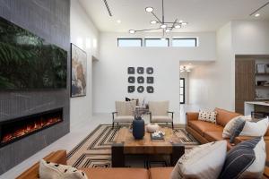 Sundown - 2 Homes w Private Pools - In Scottsdale