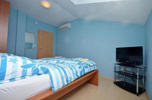 Apartments with parking space Vodice - 22557